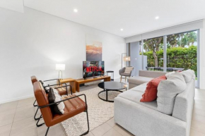 3BDRM Coastal Oasis in Magenta